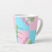 Pastel Pink Blue Checkered Dango Latte Tasse (Rechte Ecke)