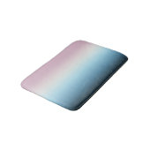 Pastel Pink & Blue Gradient Indigo Rose Ombre Badematte (Schrägansicht)