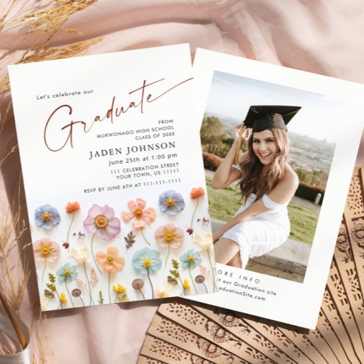 Pastel Pink Boho Wildblume Graduation Party Foto Einladung