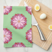 Pastel Pink Green Asian Medallion Floral Geschirrtuch (Viertel Falte)