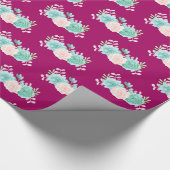 Pastel Pink & Green Floral Bouquet auf der Magenta Geschenkpapier (Ecke)