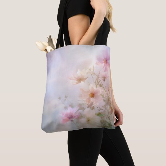 Pastel Pink Hazy Spring Petals Florals von Ava Tasche (Von Nahem)