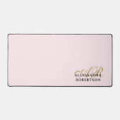 Pastel Pink Monogram Gold Black Stilvoll Minimalis Schreibtischunterlage (Vorderseite)