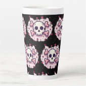 Pastel Pink Skull and Crossbones Milchtasse (Vorderseite)