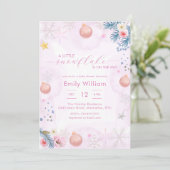 Pastel Pink Snowflake Floral Winter Baby Shower Einladung (Stehend Vorderseite)