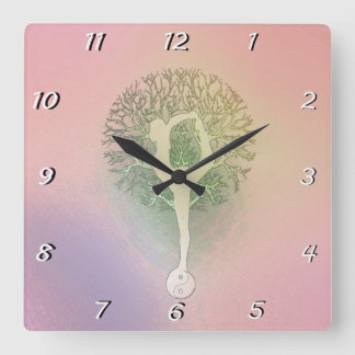 Pastel Pink Yoga Tree Quadratische Wanduhr