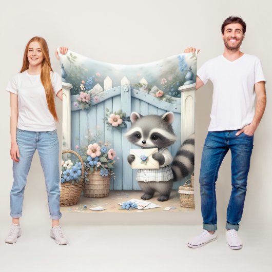 Pastel Raccoon Letter Garden Fleecedecke (Beispiel)