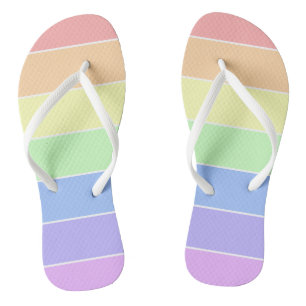Pastel Rainbow Colorful Stripes Pattern Sommer Badesandalen