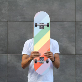 Pastel Rainbow Diagonal Streifen Skateboard