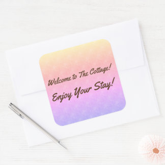 Pastel Rainbow Hütte Gästehaus Quadratischer Aufkleber