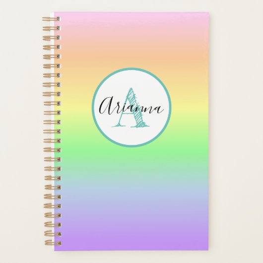 Pastel Rainbow Mit Monogramm Personalisiert Planer (Vorderseite)