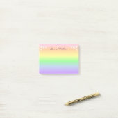Pastel Rainbow und Stars Personalisiert Post-it Klebezettel (Auf Schreibtisch)