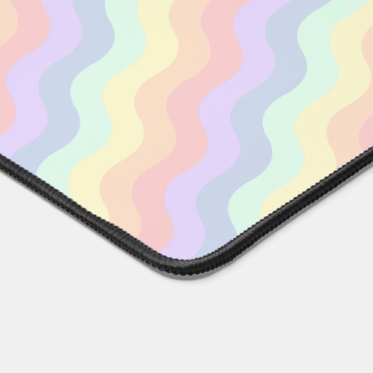 Pastel Rainbow Waves Schreibtischunterlage (Ecke)