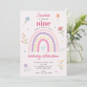 Pastel Rainbows Girl Wildblumen zum Geburtstag Einladung (Stehend Vorderseite)