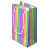 Pastel-Regenbogenstreifen Kleine Geschenktüte (Vorderseite Schrägansicht)