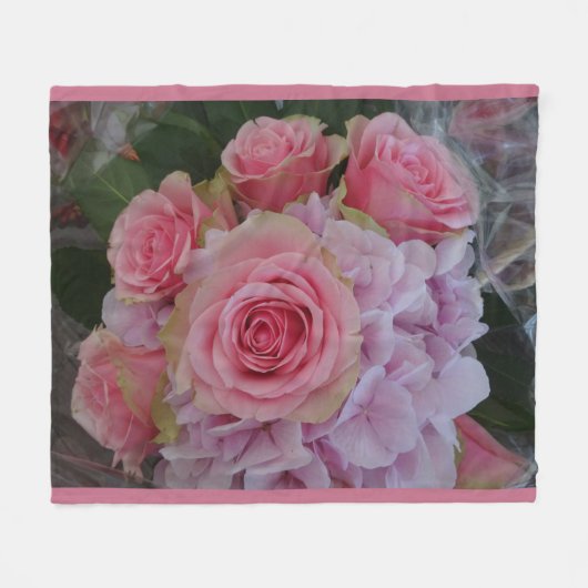 Pastel Rose und Hydrangea Blume Fleece Blanket (Vorderseite (Horizontal))