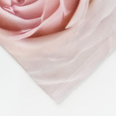 Pastel Roses In Shades Of Lilac Mint And Blush Fleecedecke (Ecke)