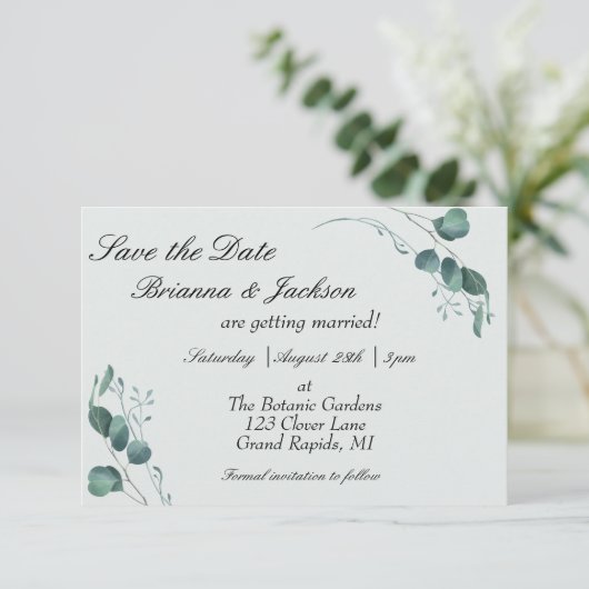 Pastel Sage Green Eucalyptus Wedding Save The Date (Stehend Vorderseite)