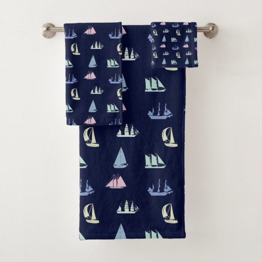 Pastel Sailboat Pattern in Midnight Blue Badhandtuch Set (Insitu)