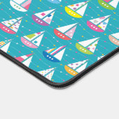 Pastel Sailboat Pattern Schreibtischunterlage (Ecke)