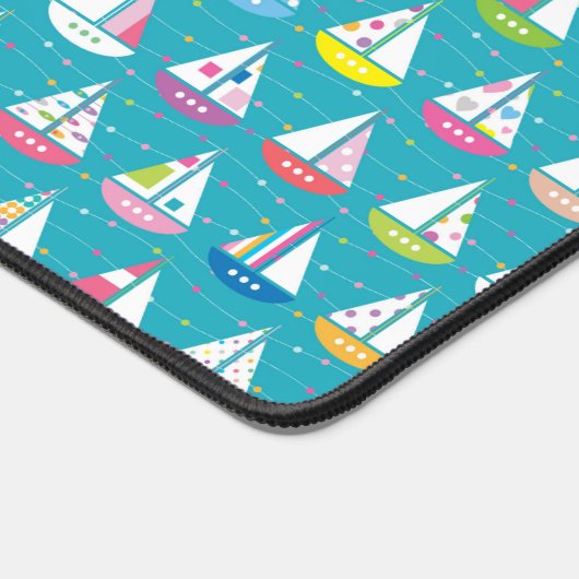 Pastel Sailboat Pattern Schreibtischunterlage (Ecke)