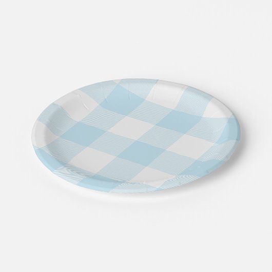 Pastel Sky Blue Gingham Kariertes Muster Pappteller (Schrägansicht)