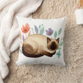 Pastel Slumber: Siamese Cat in Bloom Kissen (Decke)