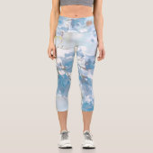 Pastel Soft Blue Jacaranda Blume Blüten Capri Leggings (Vorderseite)