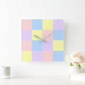 Pastel Spring Checkers Quadratische Wanduhr (Zuhause)