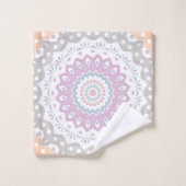 Pastel Spring Mandala Muster in Soft Symmetrie Badhandtuch Set (Waschlappen)