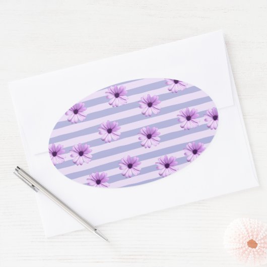 Pastel stripes pattern with Daisies Ovaler Aufkleber (Umschlag)
