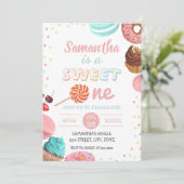 Pastel Sweet Candy Lolipop Cupcake Donut Birthday Einladung (Stehend Vorderseite)