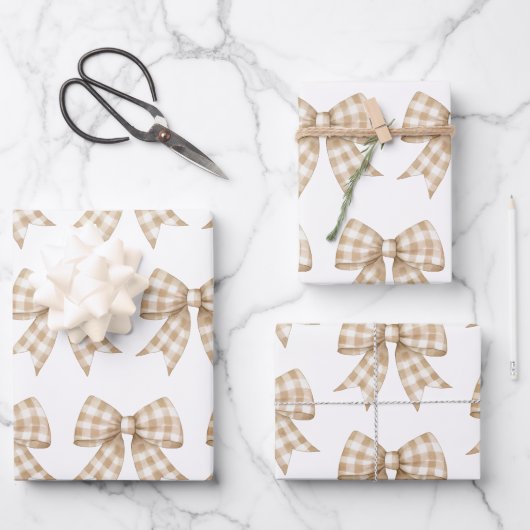 Pastel Tan und White Gingham Buffalo Kariert Bow Geschenkpapier Set (Vorderseite)
