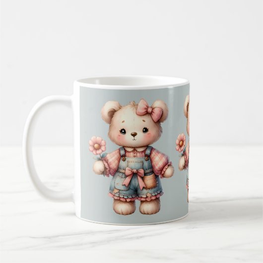 Pastel Teddy Bear Holding Blume Tragen Overalls Kaffeetasse (Links)