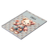 Pastel Teddy Bear Holding Blume Tragen Overalls Notizblock (Linke Seite)