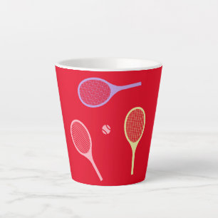 Pastel Tennis Rackets mit Tennisball auf Rot Milchtasse