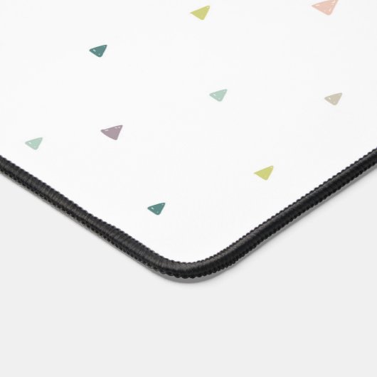 Pastel Triangle Doodle Muster Schreibtischunterlage (Ecke)