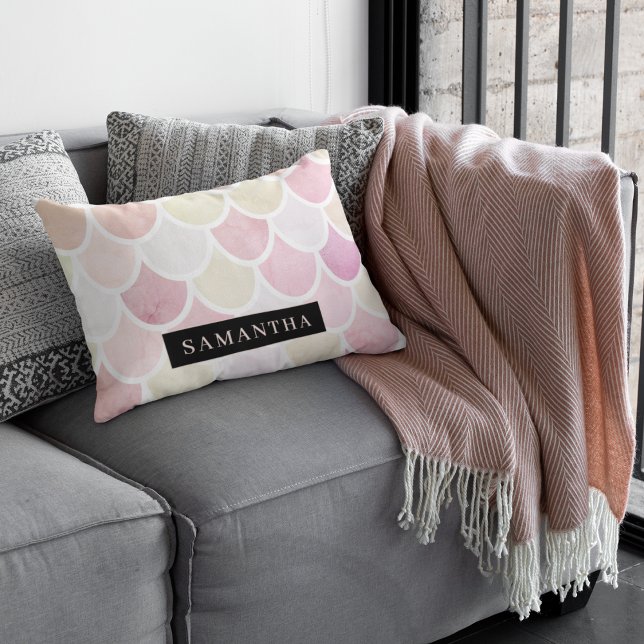 Pastel Watercolor Mermaid-Skalenmuster mit Namen Dekokissen (Von Creator hochgeladen)