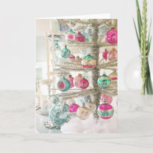 Pastel-Weihnachtsbaum mit Vintage-Ornamenten