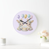 Pastel Whimsical Bunny Twins Birthday wall clock  Große Wanduhr (Zuhause)