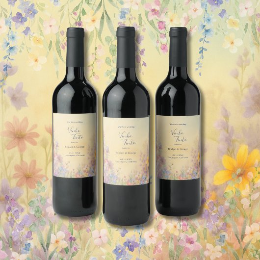 Pastel Wildblume Meadow Barn Wedding Weinetikett