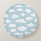 Pastel Wolken Ästhetik Baby Blau und Weiß Rundes Kissen (Rückseite)