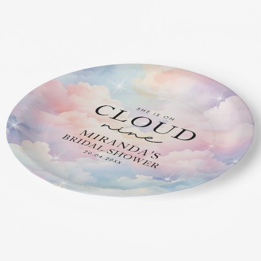 Pastel Wolken Sie ist auf Cloud Nine Brautparty Pappteller (Schrägansicht)