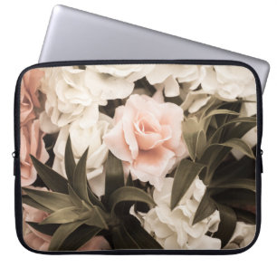 Pastell-Blumen-Vintage: Zeitlose Eleganz Laptopschutzhülle