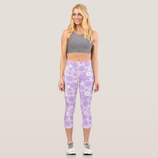 Pastell-Blumenmuster LAVendel Capri Leggings (Vorderseite)