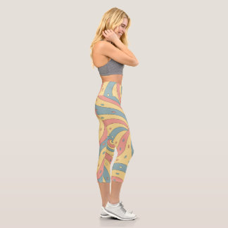 Pastell-Farbene Bonbon-Wirbel-Muster mit Streuseln Capri Leggings