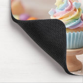 Pastell-Farbene Einhorn mit Regenbogen-Cupcake Mousepad (Ecke)