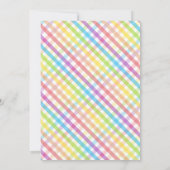 Pastell-Gingham-Regenbogen-Baby-Party Einladung (Rückseite)