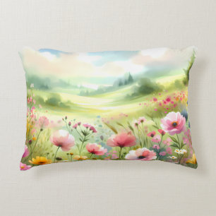 Pastell-Landschaft einer Wildblumenwiese Dekokissen