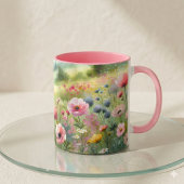 Pastell-Landschaft einer Wildblumenwiese Tasse